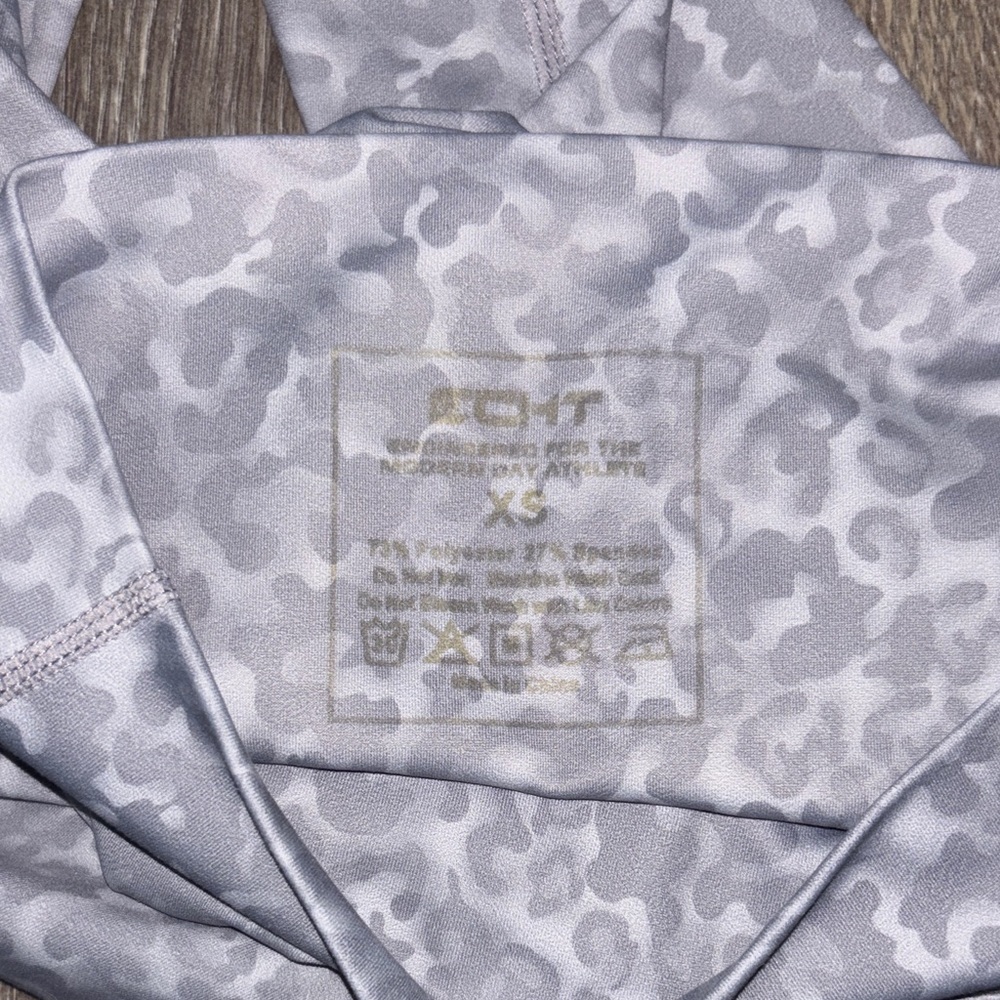 Gray Leopard Print Leggings - Picture 4 of 4